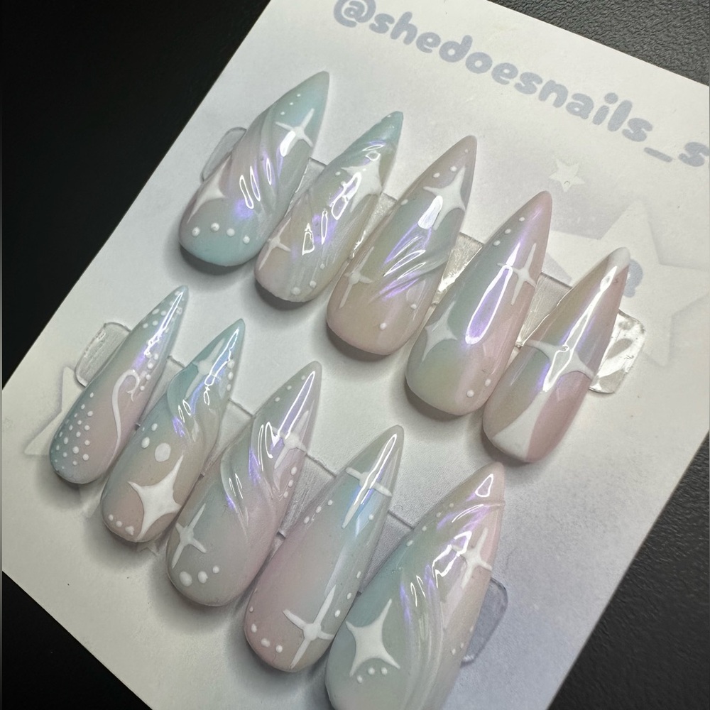 Ice fairy 🧚🏾‍♀️ Custom Press-on Nails!